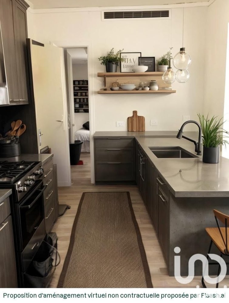 2 rooms Duplex in Montreuil, France No. 191223