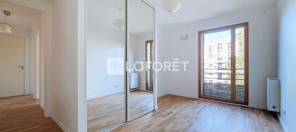 3 bedrooms Apartment in Viry-Chatillon, France No. 169180 6