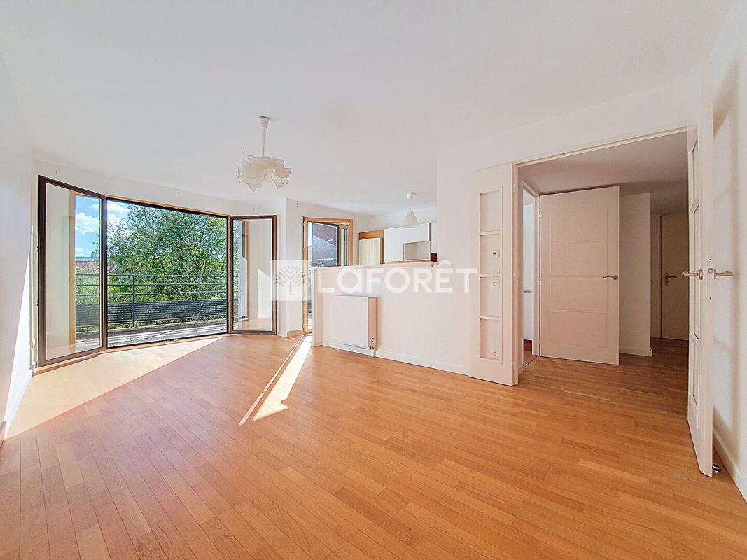 3 bedrooms Apartment in Viry-Chatillon, France No. 169180