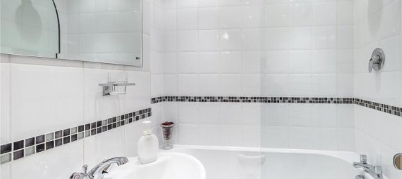 2 bedrooms Apartment in London, United Kingdom No. 14172 11