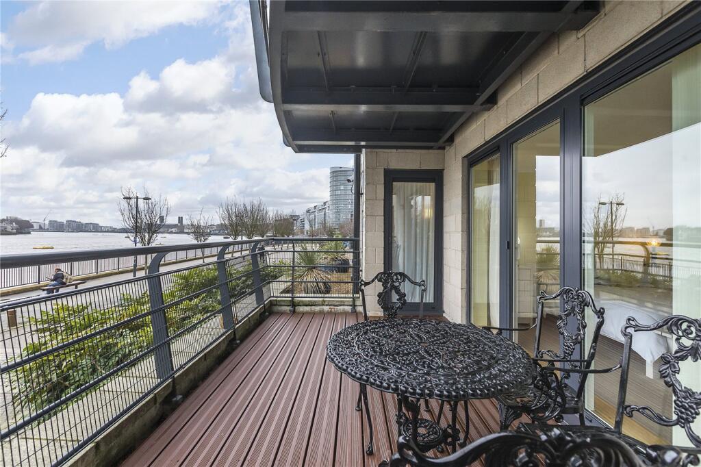 2 bedrooms Apartment in London, United Kingdom No. 14172