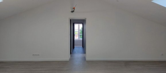 2 bedrooms Apartment in Bourges, France No. 100472 6