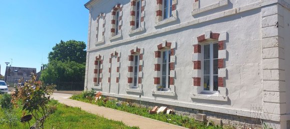 2 bedrooms Apartment in Bourges, France No. 100472 3