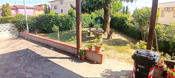 3-salle Villa à Montecatini Terme, Italy No. 270269 3