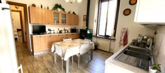 3-salle Villa à Montecatini Terme, Italy No. 270269 12