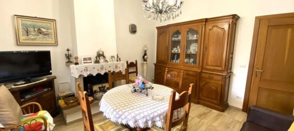 3-salle Villa à Montecatini Terme, Italy No. 270269 6