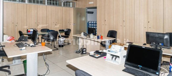 Escritório de 5 divisões em Sassari, Italy N.º 84438 6