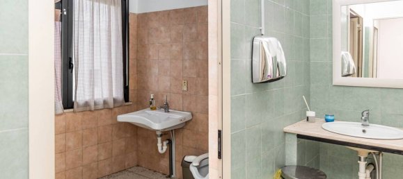 Escritório de 5 divisões em Sassari, Italy N.º 84438 9