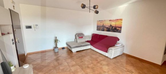 3-salle Appartement à Andria, Italy No. 15096 4
