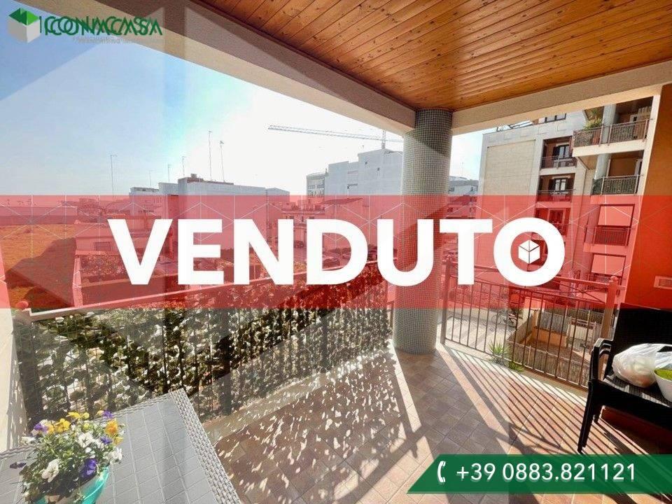 3-salle Appartement à Andria, Italy No. 15096