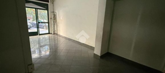 30m² Commercial property in Naples, Italy No. 300879 12
