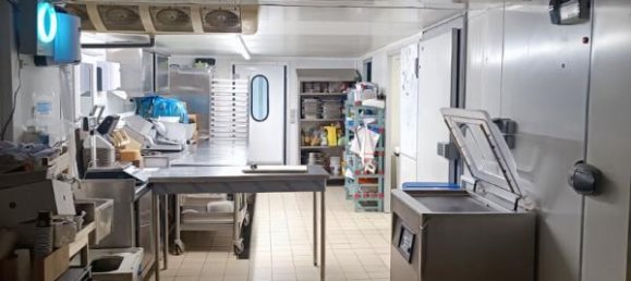 2 Schlafzimmer Haus in Fitz-James, France, Nr. 53036 6