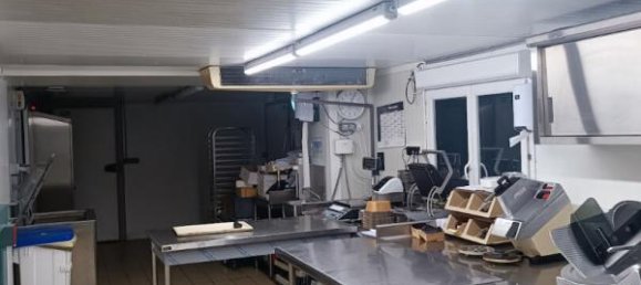 2 Schlafzimmer Haus in Fitz-James, France, Nr. 53036 5