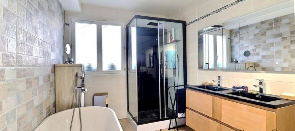 2 Schlafzimmer Haus in Fitz-James, France, Nr. 53036 2