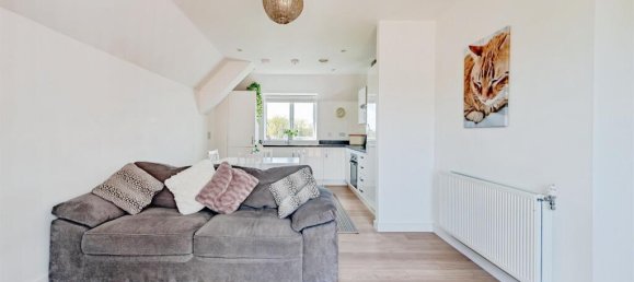 2 bedrooms Apartment in Crawley, United Kingdom No. 6276 6