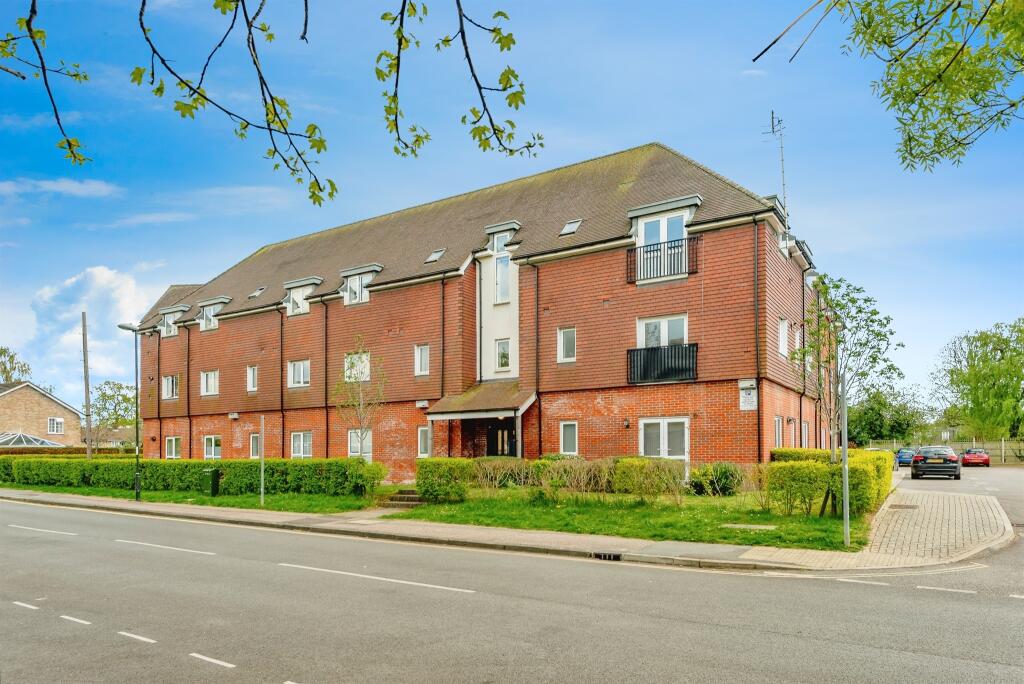 2 bedrooms Apartment in Crawley, United Kingdom No. 6276