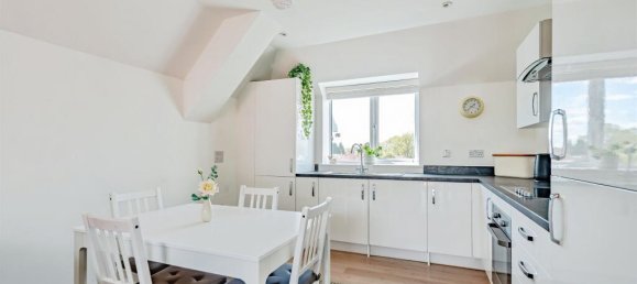 2 bedrooms Apartment in Crawley, United Kingdom No. 6276 3