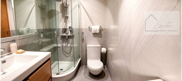 2 bedrooms Apartment in Paris, France No. 334742 10