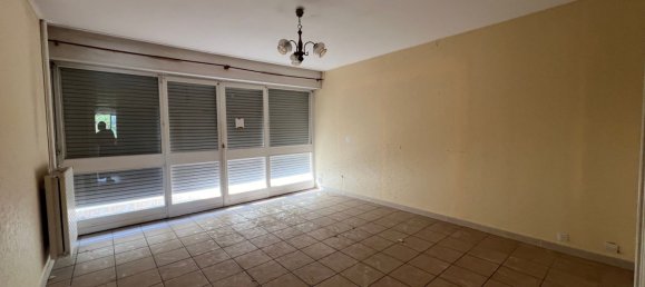 2 bedrooms Apartment in Bourges, France No. 214947 3