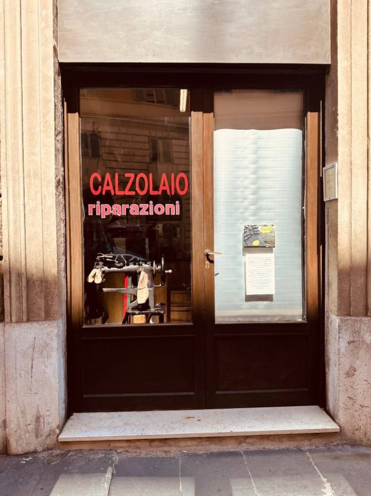 Gewerbliche Immobilie in Rome, Italy 17m², Nr. 396950