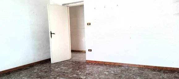 3 rooms Apartment in Castrolibero, Italy No. 101970 18