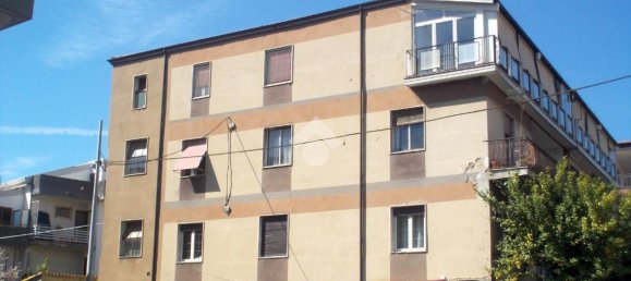 3 rooms Apartment in Castrolibero, Italy No. 101970 5