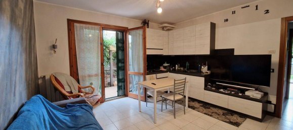 1 bedroom Apartment in Colognola ai Colli, Italy No. 324405 2