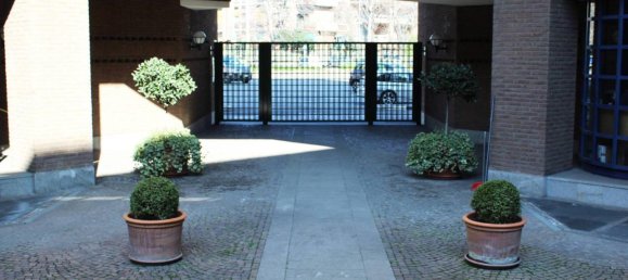 5 rooms Apartment in Turin, Italy No. 38039 27