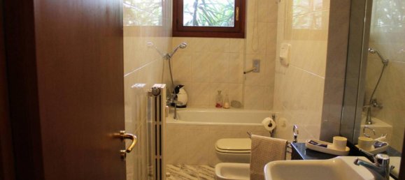 5 rooms Apartment in Turin, Italy No. 38039 19