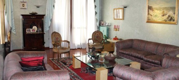 5 rooms Apartment in Turin, Italy No. 38039 33