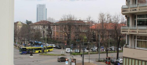 5 rooms Apartment in Turin, Italy No. 38039 40