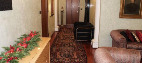 5 rooms Apartment in Turin, Italy No. 38039 39