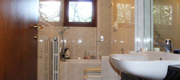 5 rooms Apartment in Turin, Italy No. 38039 20