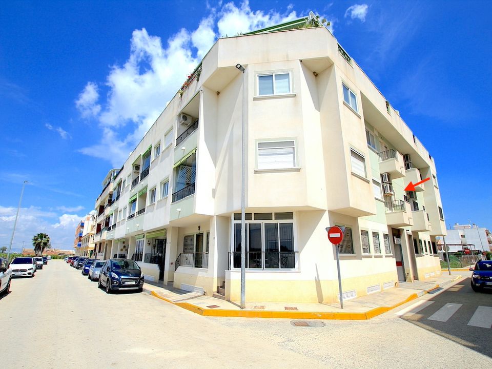 2 bedrooms Apartment in Alicante, Spain No. 180266