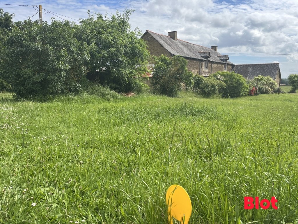  Land in Breal-sous-Montfort, France No. 107026