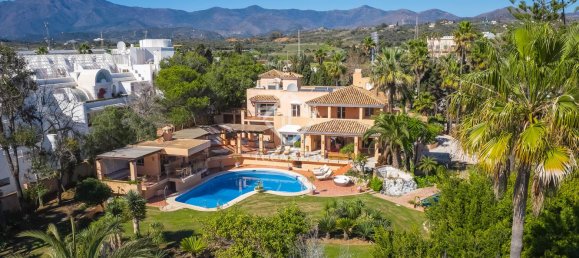 8 bedrooms Villa in Estepona, Spain No. 24212 42
