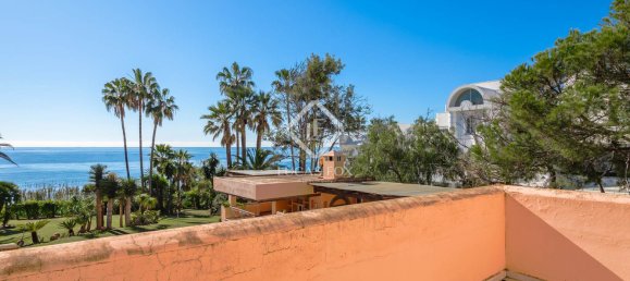 8 bedrooms Villa in Estepona, Spain No. 24212 21