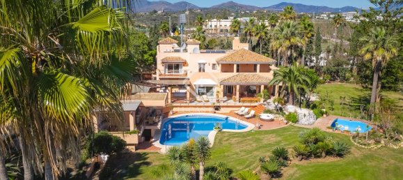 8 bedrooms Villa in Estepona, Spain No. 24212 43