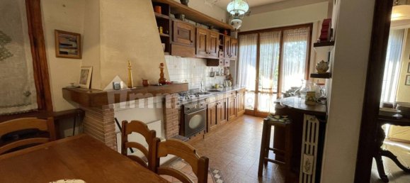 5 bedrooms Villa in Lucca, Italy No. 13876 19