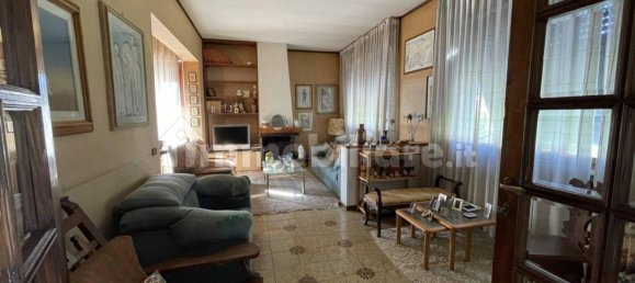5 bedrooms Villa in Lucca, Italy No. 13876 17