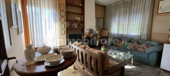 5 bedrooms Villa in Lucca, Italy No. 13876 18