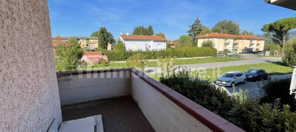 5 bedrooms Villa in Lucca, Italy No. 13876 7