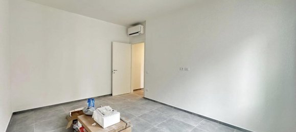 3 rooms Apartment in Follonica, Italy No. 43463 9