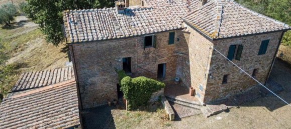 10 rooms House in Asciano, Italy No. 57594 7