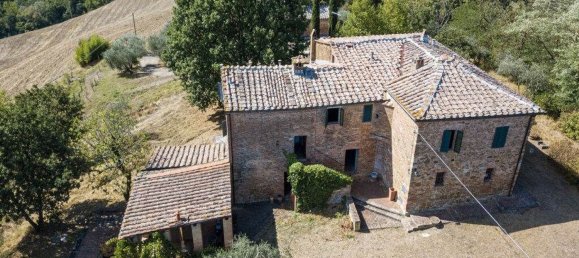 10 rooms House in Asciano, Italy No. 57594 8