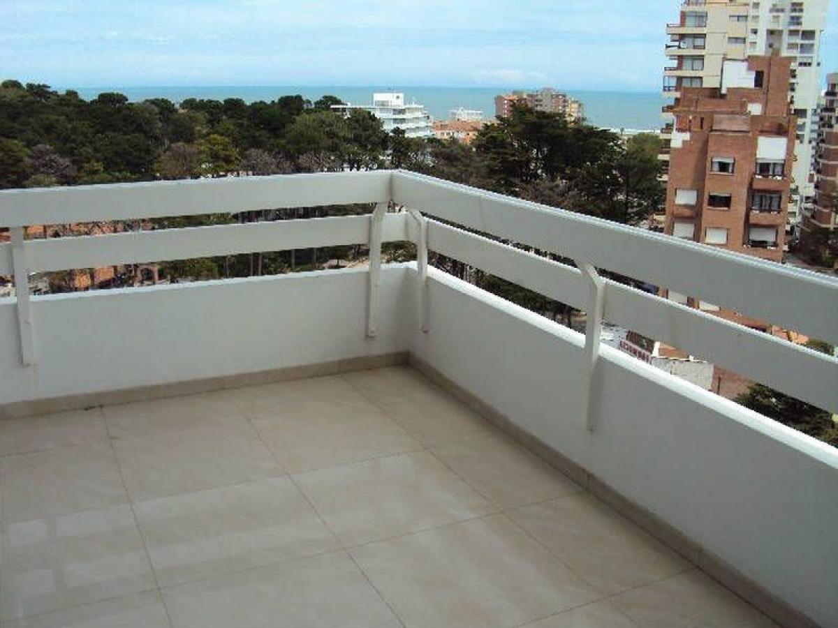 3 bedrooms Apartment in Mar del Plata, Argentina No. 101287