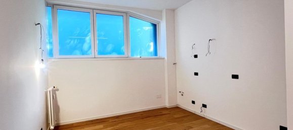 2 Schlafzimmer Wohnung in Milan, Italy, Nr. 399386 2