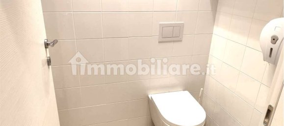 Armazém em Senago, Italy 146 m² N.º 66288 10