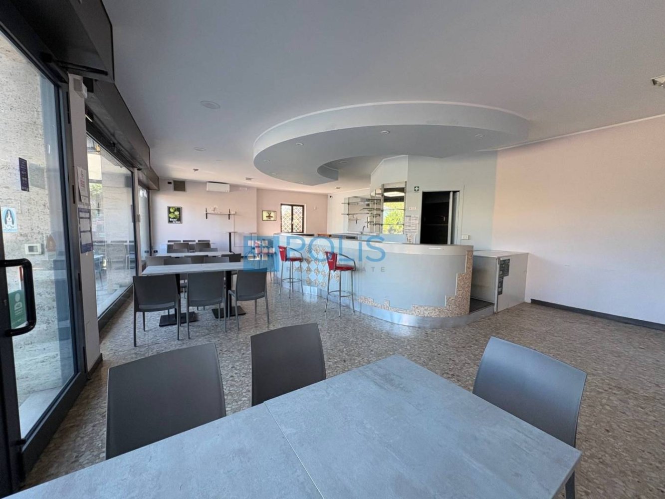 1-salle Propriété commerciale à Udine, Italy No. 368996