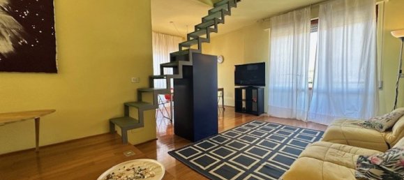 3 bedrooms Penthouse in Camaiore, Italy No. 35727 6